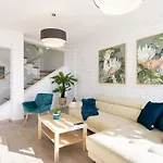 Canela & Bespoke Experiences Villa