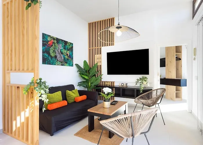 Canela & Bespoke Experiences Sauzal