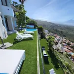 Canela & Bespoke Experiences * Sauzal