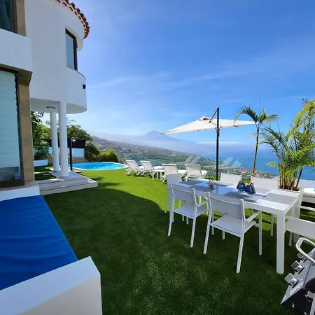 Canela & Bespoke Experiences * El Sauzal