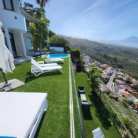 Canela & Bespoke Experiences * El Sauzal