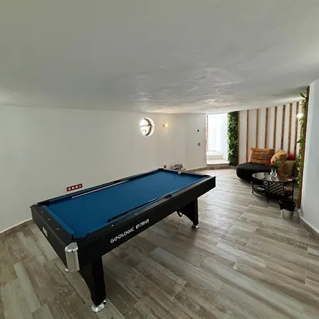 Canela & Bespoke Experiences *