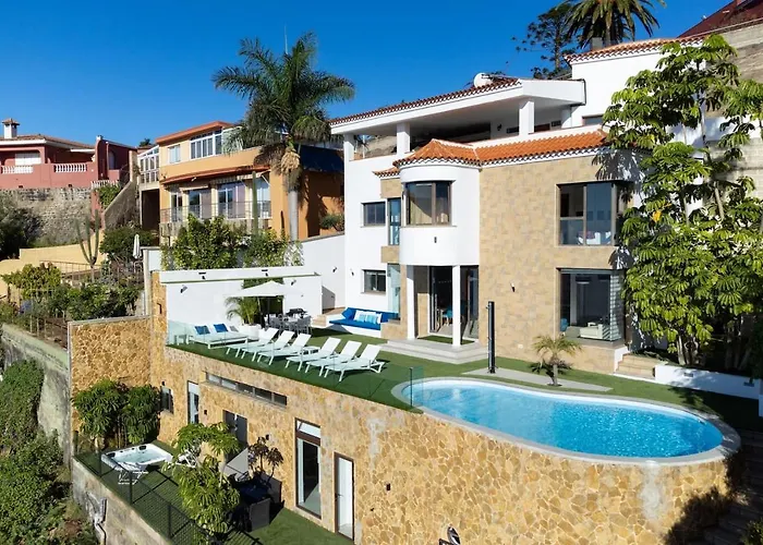 Canela & Bespoke Experiences Sauzal