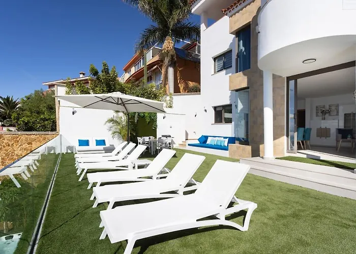 Canela & Bespoke Experiences * Sauzal