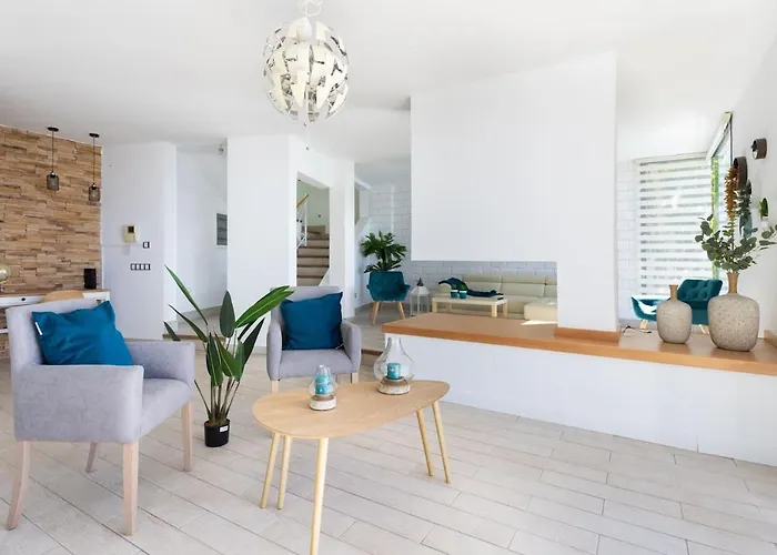 Canela & Bespoke Experiences * Sauzal