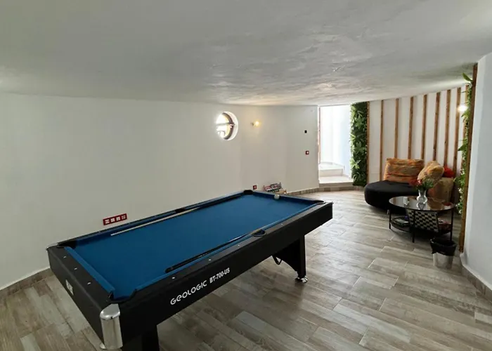 Canela & Bespoke Experiences *